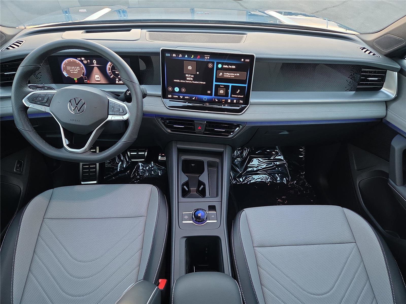 New 2025 Volkswagen Tiguan SE R-Line image 13