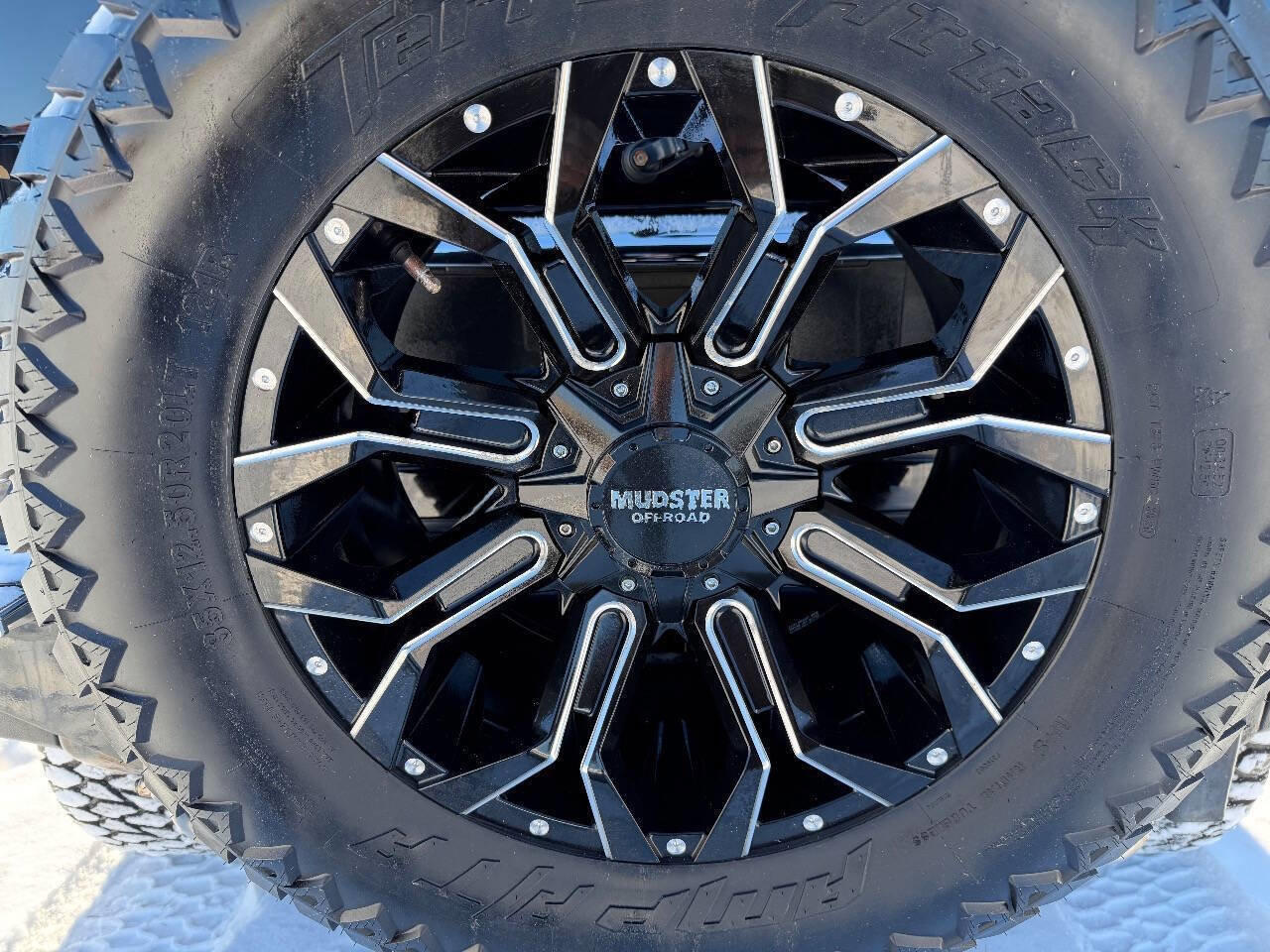 Used 2003 HUMMER H2 w/ Preferred Equipment Group image 23