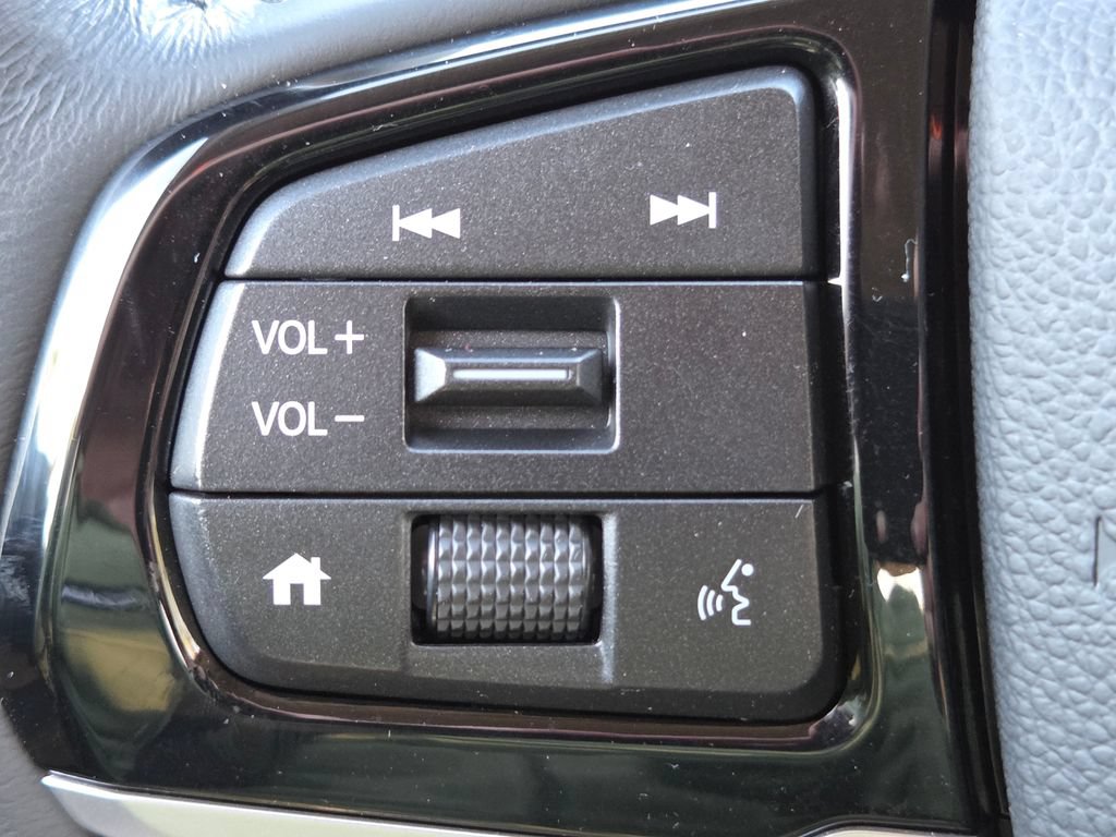 Used 2025 Honda Odyssey Elite image 19