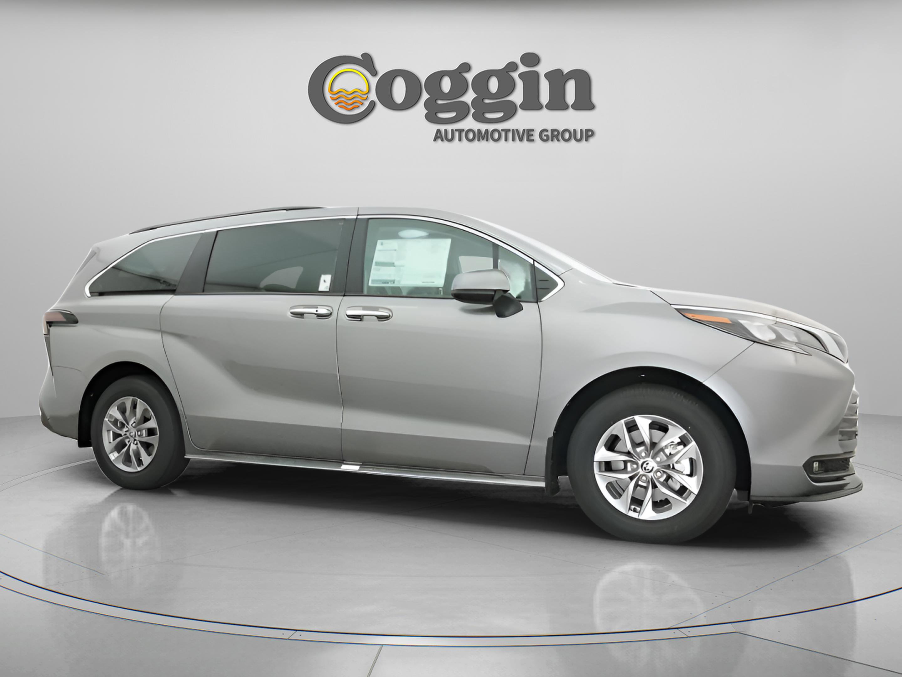 New 2026 Toyota Sienna XLE FWD image 23