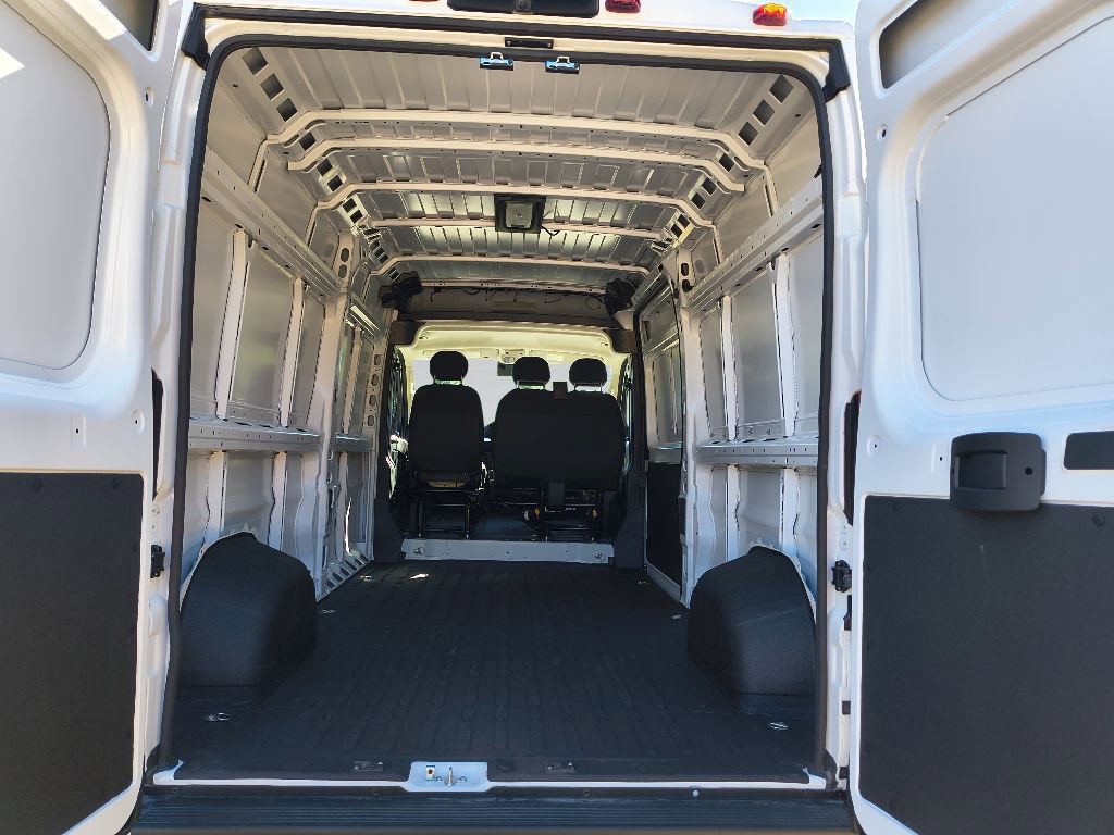 New 2026 RAM ProMaster 2500 w/ Convenience Group image 24