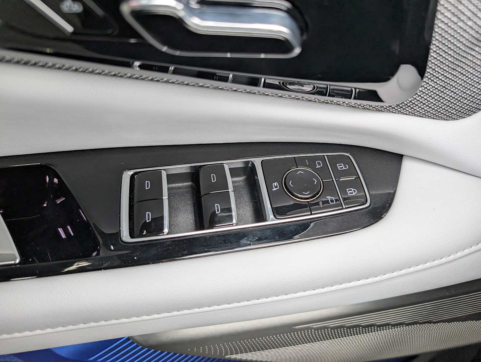New 2026 Cadillac Optiq Sport 1 AWD/4WD image 33