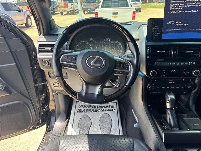 Used 2022 Lexus GX 460 Luxury w/ Sport Design Package AWD/4WD image 13