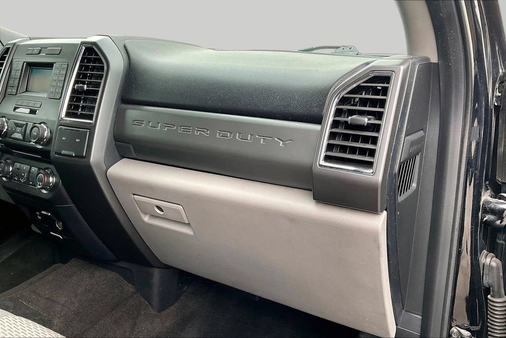 Used 2017 Ford F250 XLT AWD/4WD image 14