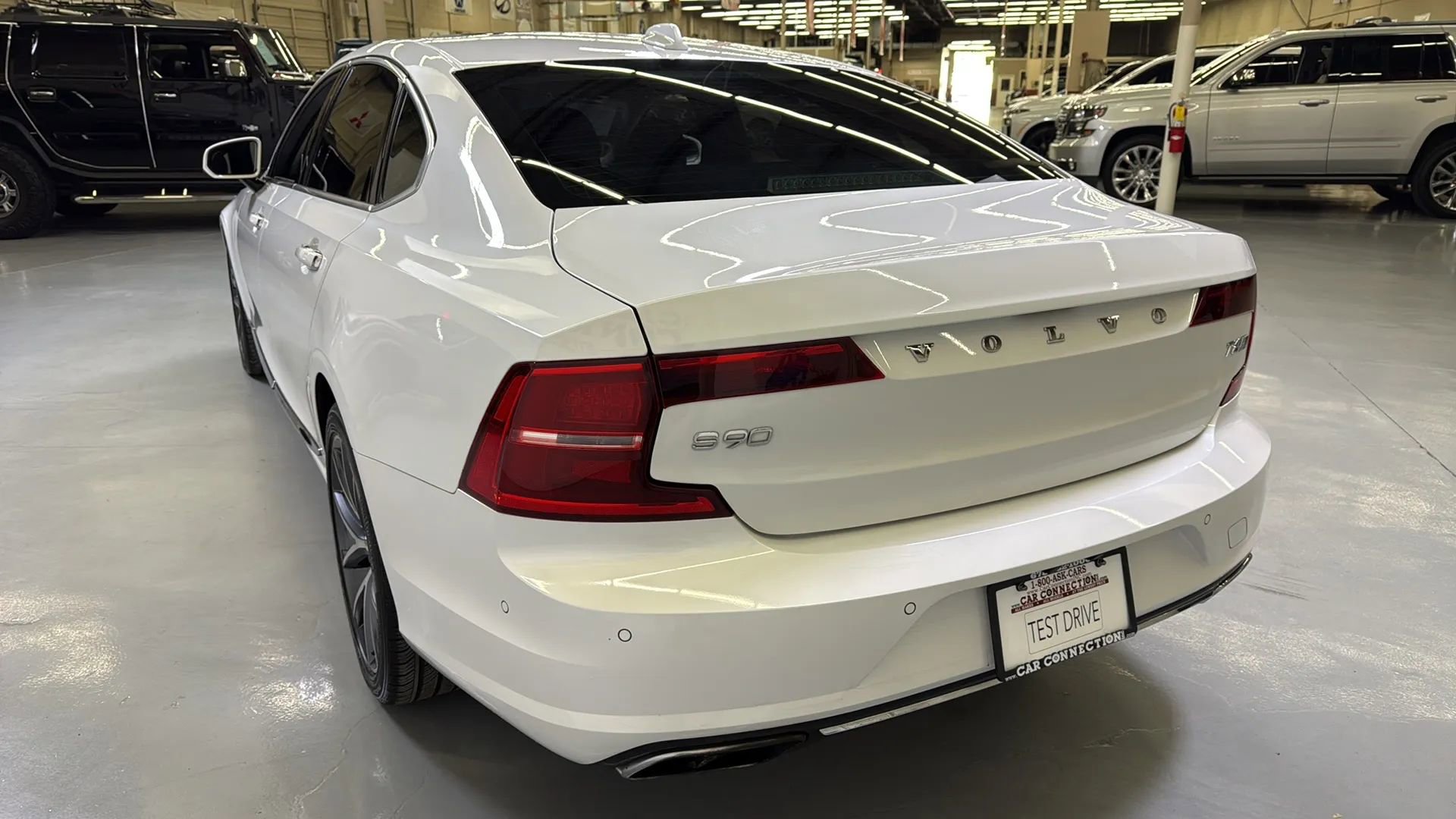 Used 2018 Volvo S90 T6 Inscription image 6