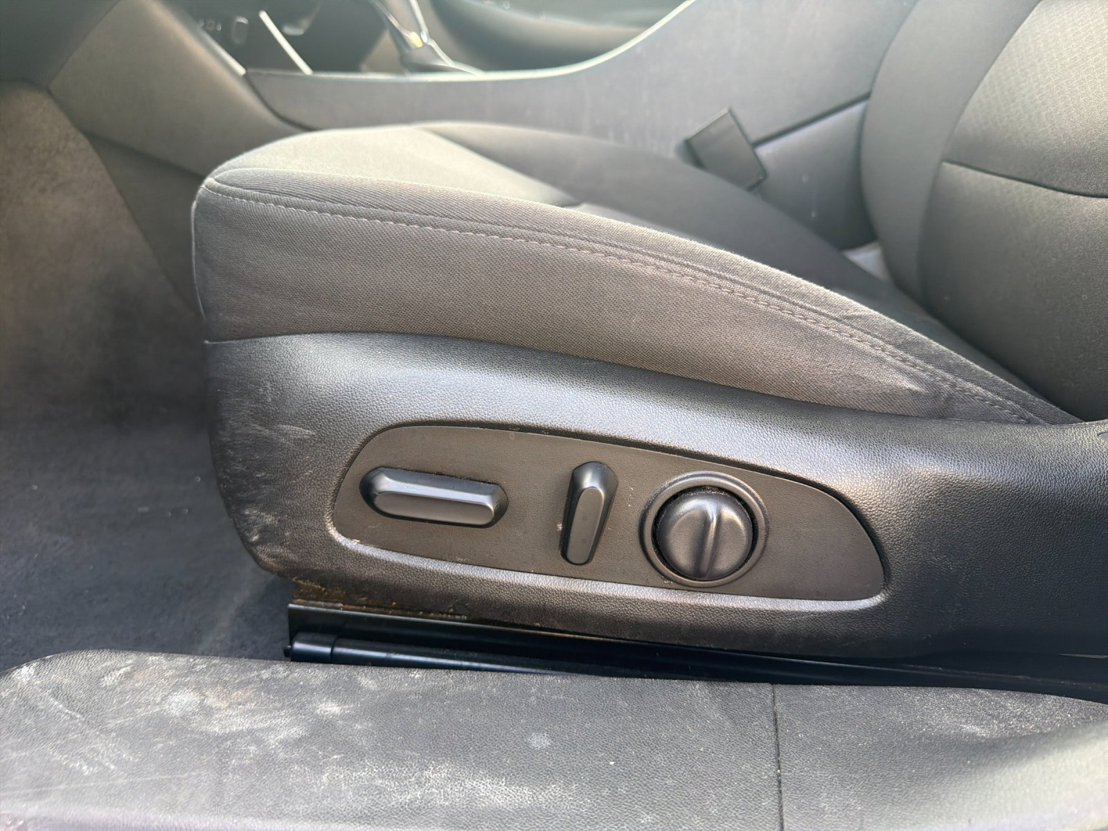 Used 2020 Chevrolet Malibu LT FWD image 12