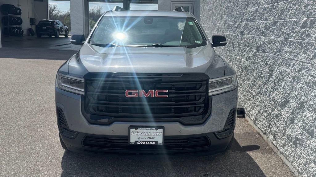 Used 2022 GMC Acadia SLE w/ Elevation Edition image 4
