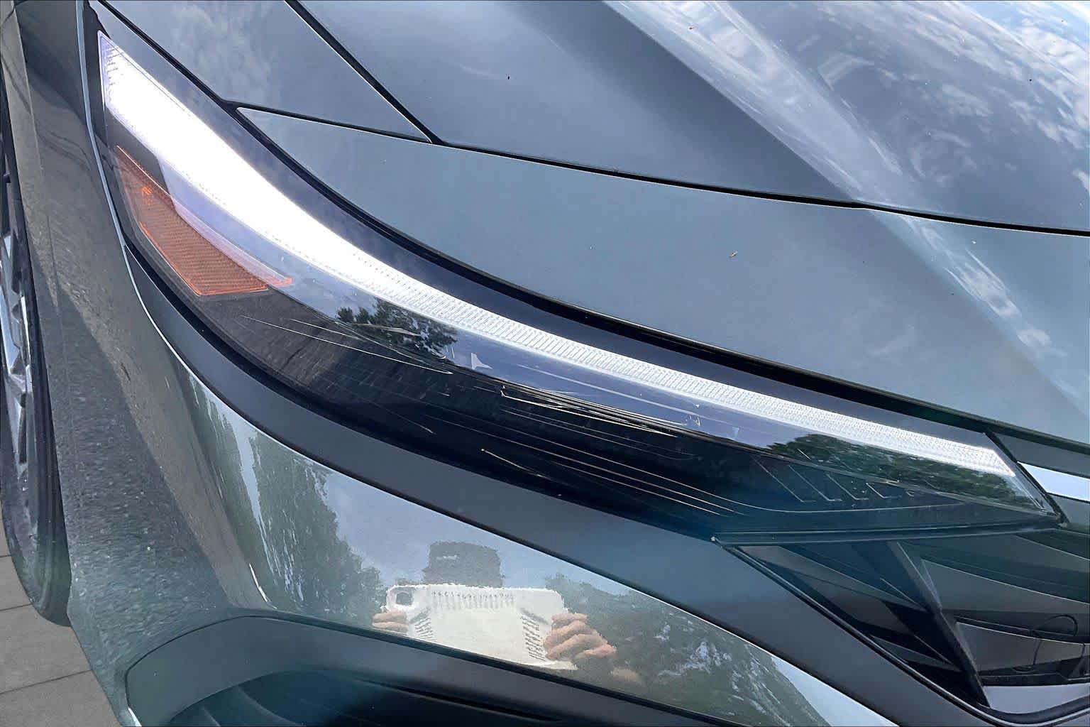 New 2026 Hyundai Elantra Hybrid FWD image 18
