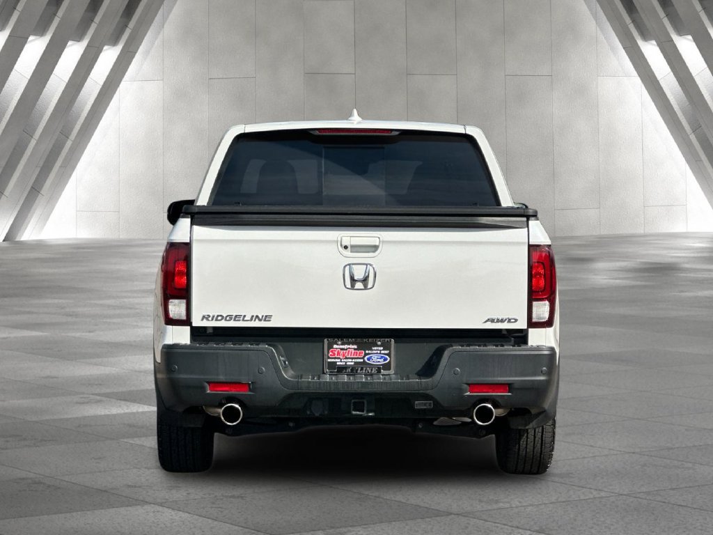 Used 2023 Honda Ridgeline RTL-E image 4