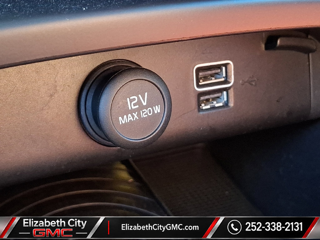 Used 2019 Volvo XC40 T4 Inscription FWD image 27