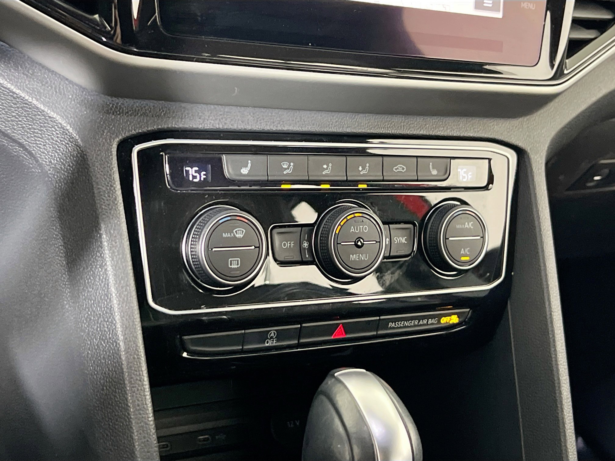 Used 2022 Volkswagen Atlas Cross Sport SEL R-Line image 16