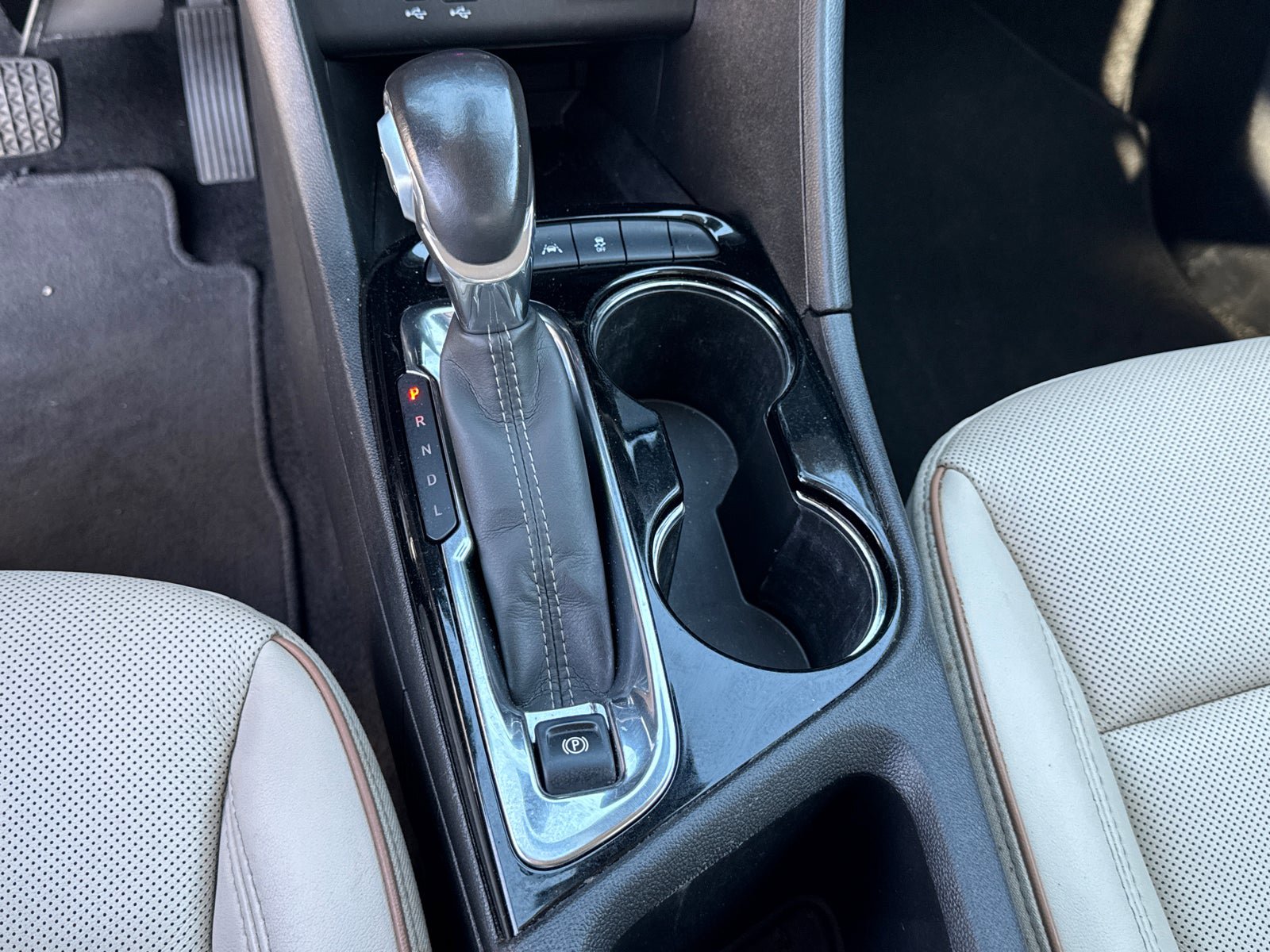 Certified 2024 Buick Encore GX Avenir image 28