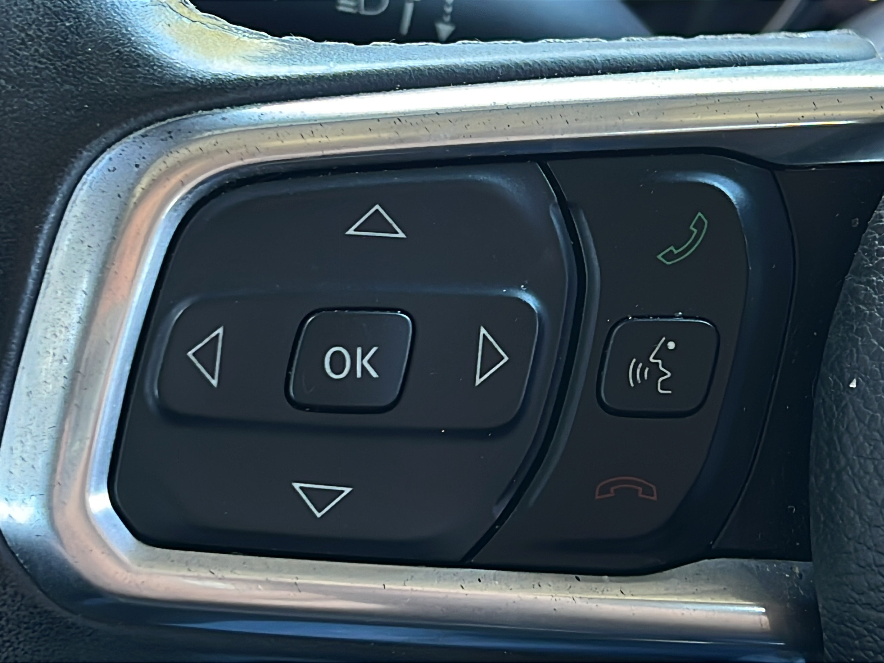 Used 2019 Jeep Wrangler Unlimited Sahara AWD/4WD image 18