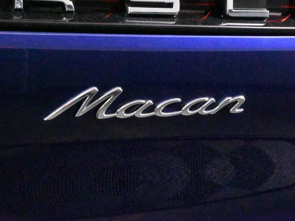 Used 2025 Porsche Macan AWD/4WD image 46