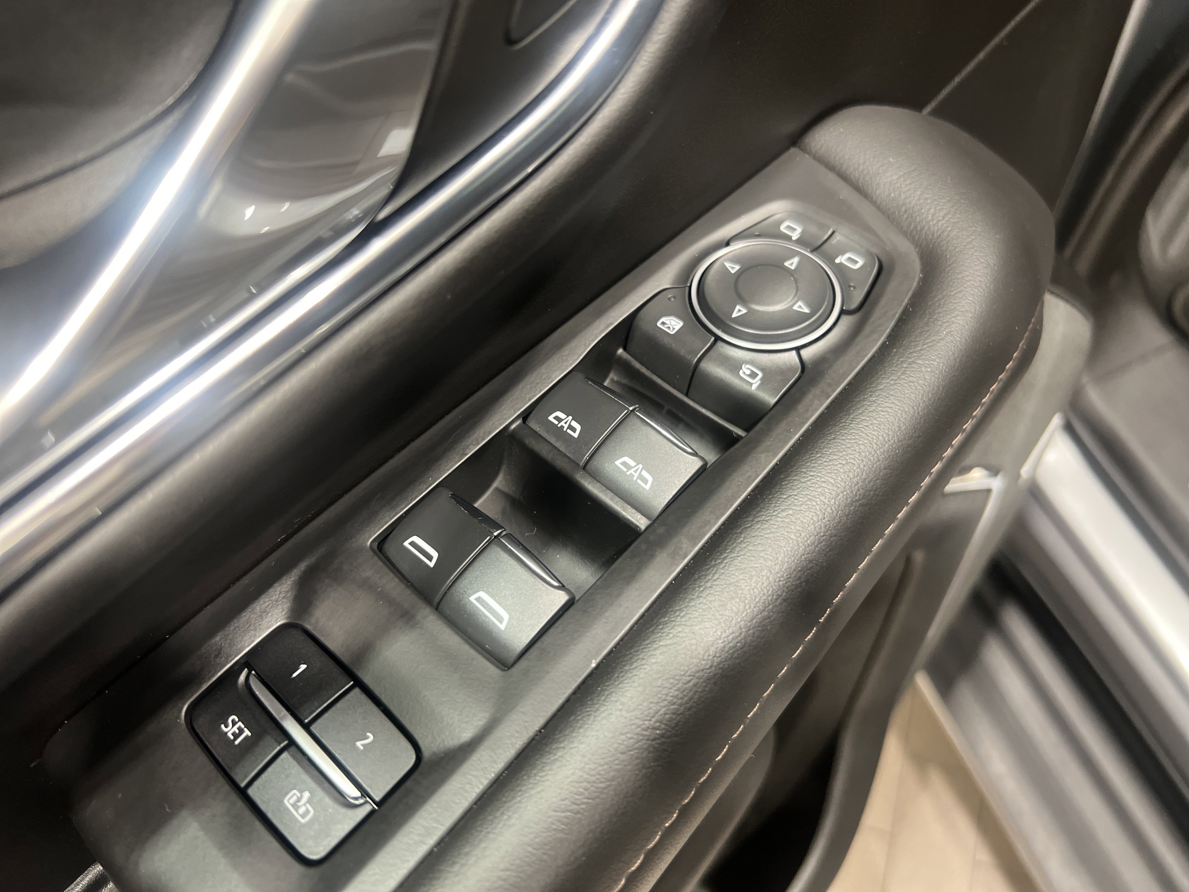 Used 2023 Chevrolet Tahoe High Country image 23