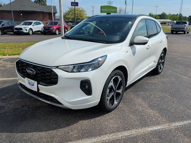Certified 2023 Ford Escape ST-Line Select w/ Tech Pack #2 AWD/4WD image 3
