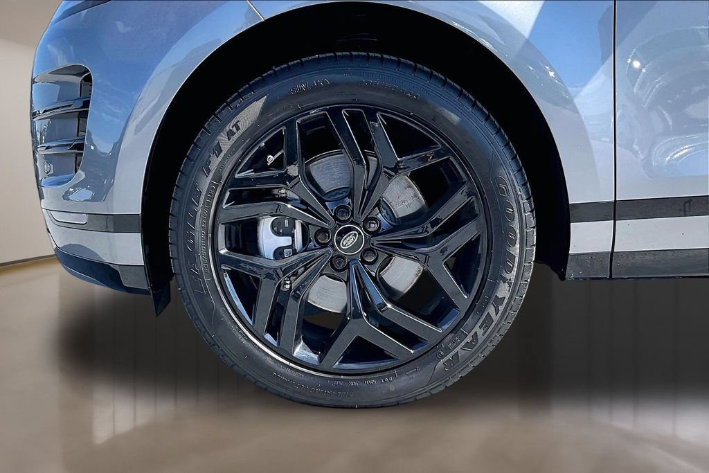 Certified 2023 Land Rover Range Rover Evoque R-Dynamic S AWD/4WD image 32
