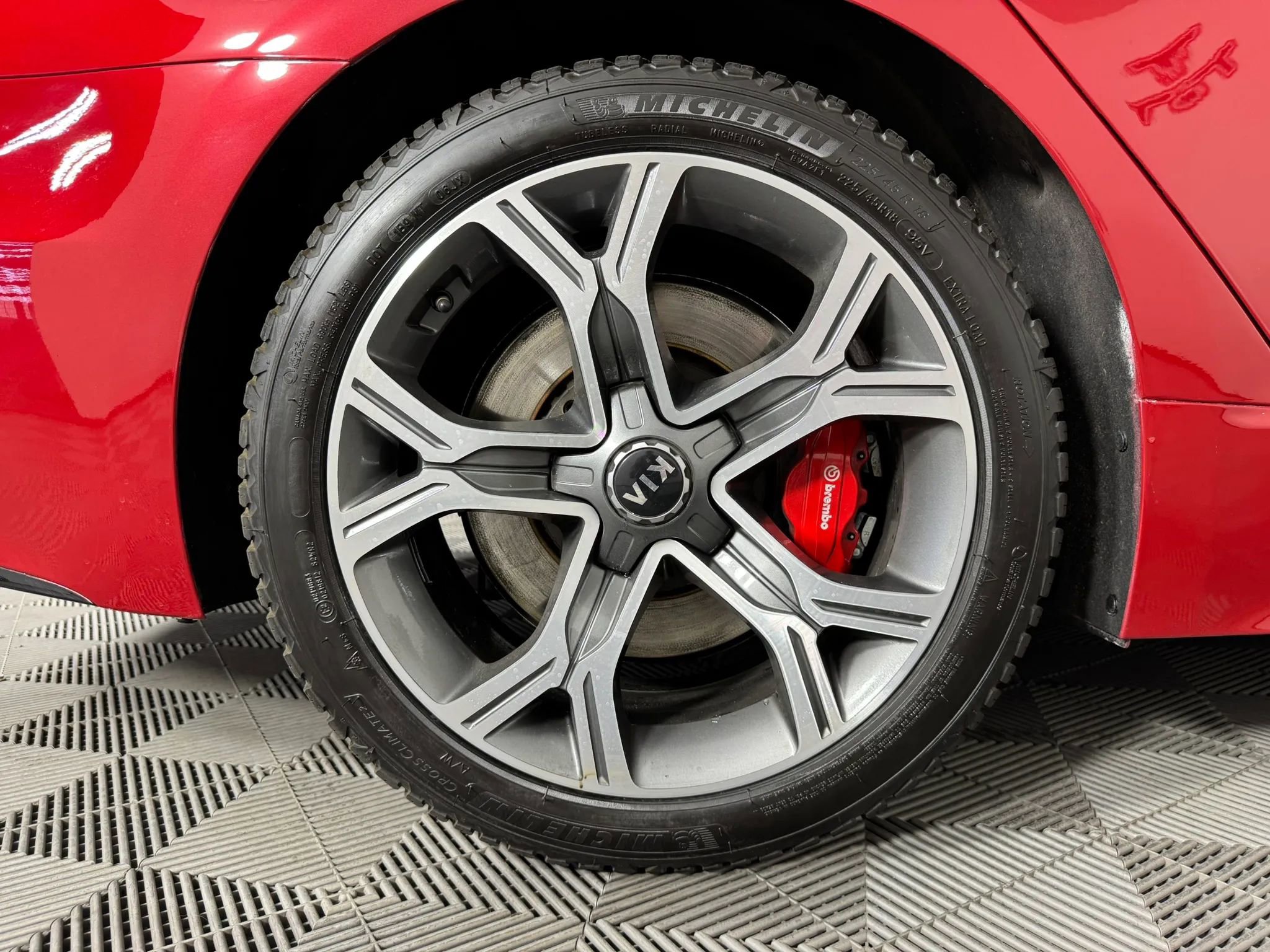 Used 2018 Kia Stinger GT2 AWD/4WD image 50