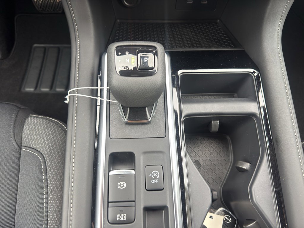 New 2026 Nissan Pathfinder SV image 16