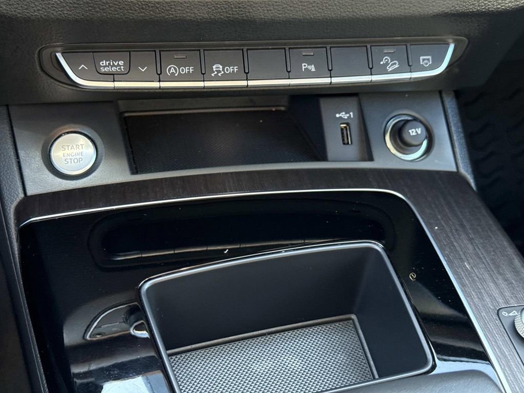 Used 2025 Audi Q5 2.0T Premium w/ Convenience Plus Package image 6