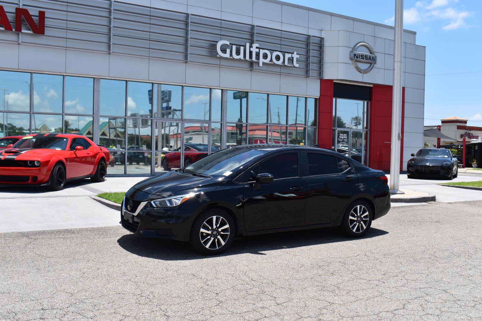Used 2021 Nissan Versa SV FWD image 2