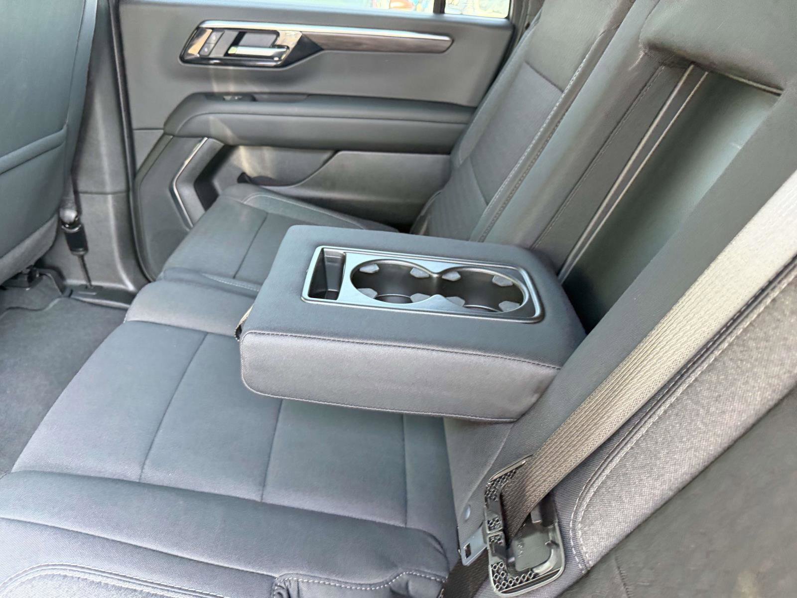 Certified 2025 Chevrolet Suburban LS AWD/4WD image 14