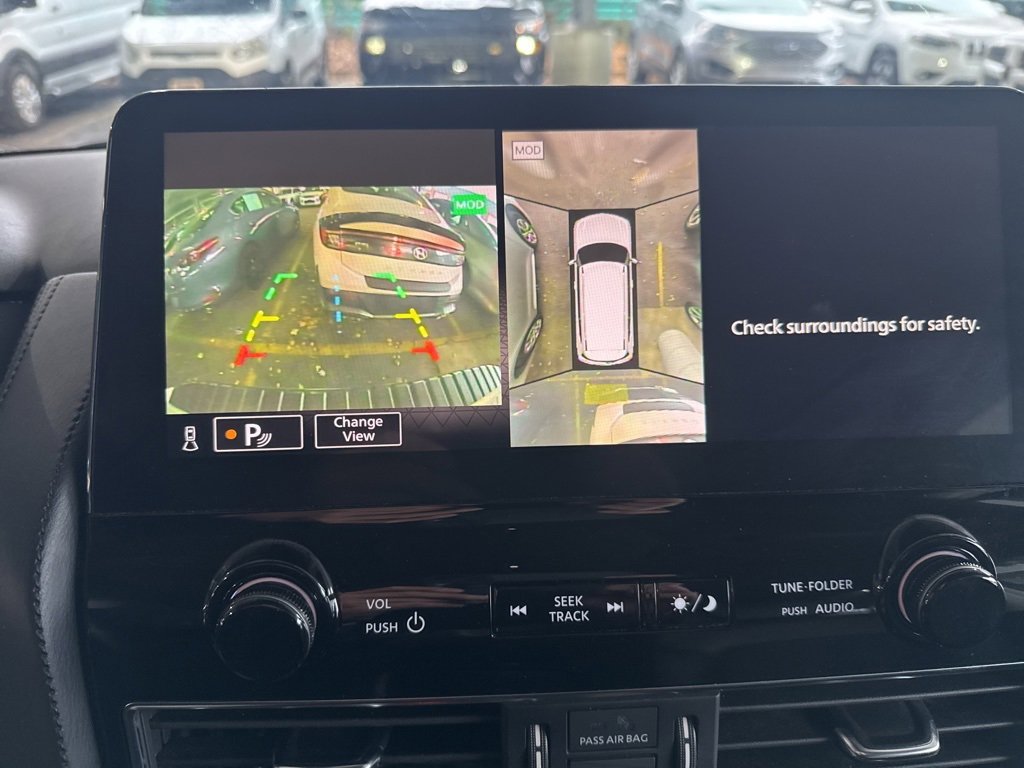 Used 2024 Nissan Armada SL w/ Captain's Chairs Package image 16