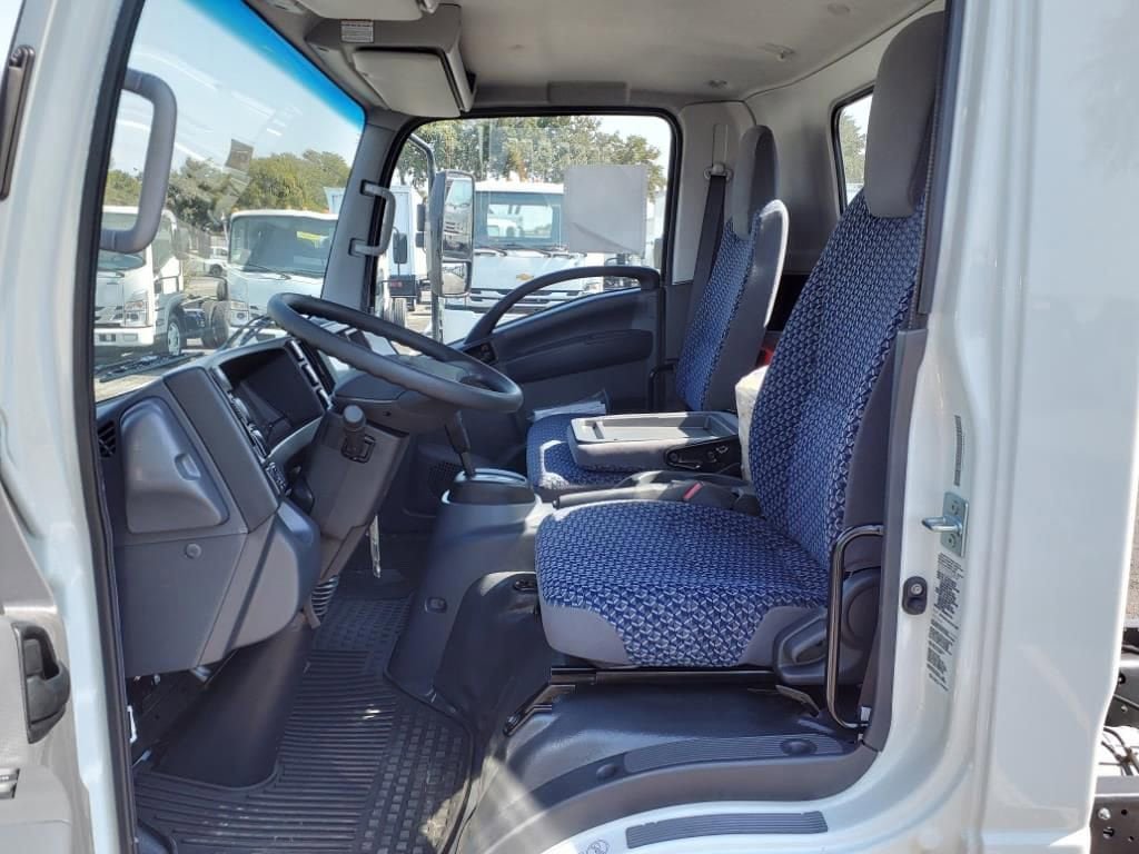 New 2025 Chevrolet Low Cab Forward image 6