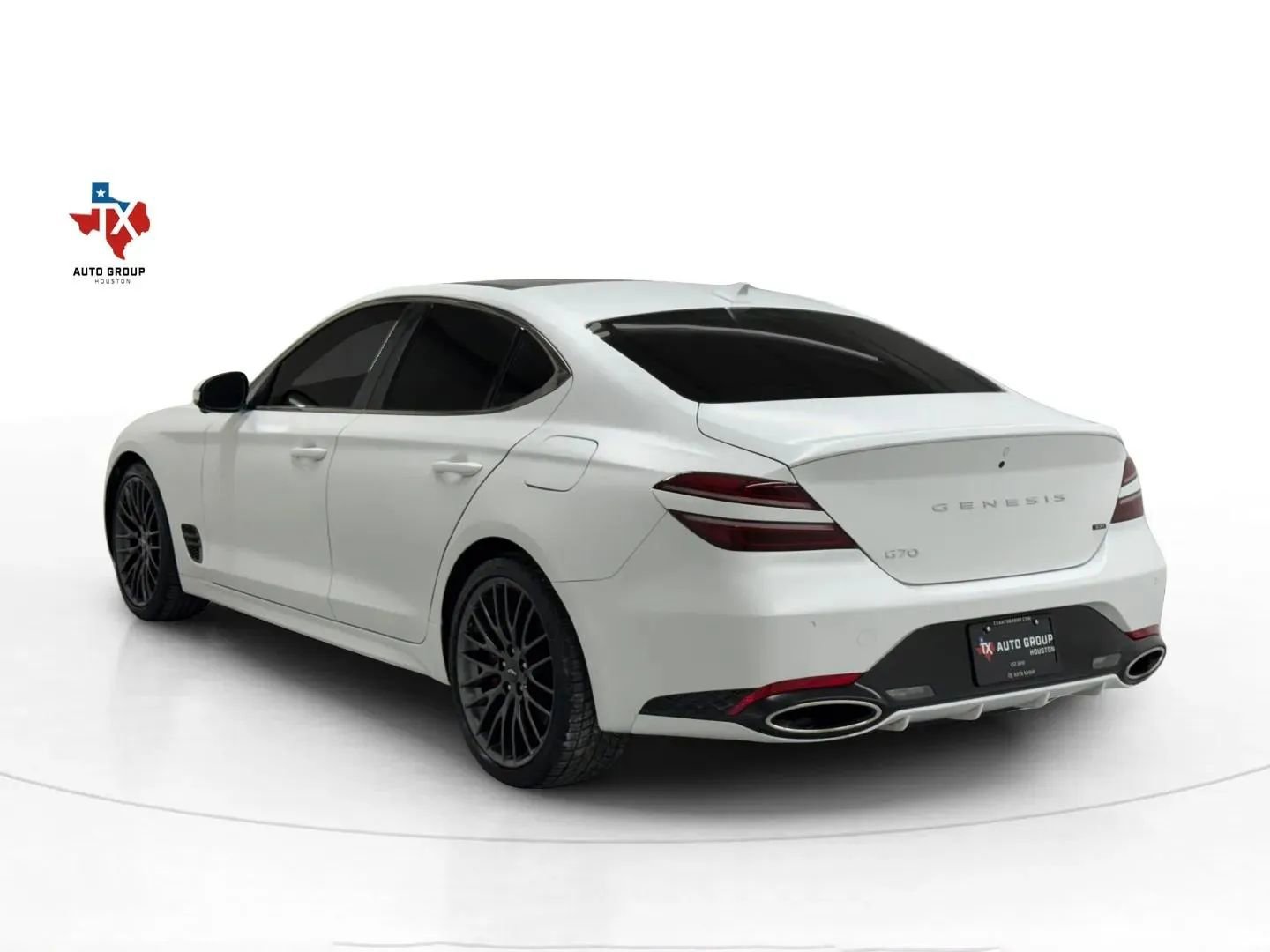 Used 2022 Genesis G70 3.3T Launch Edition image 5