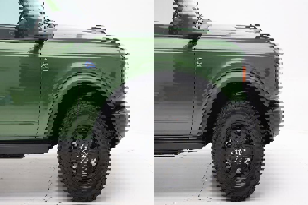 Used 2024 Ford Bronco Black Diamond AWD/4WD image 4