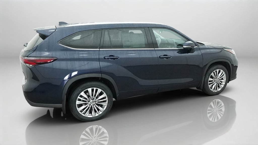 New 2026 Toyota Highlander Platinum AWD/4WD image 9