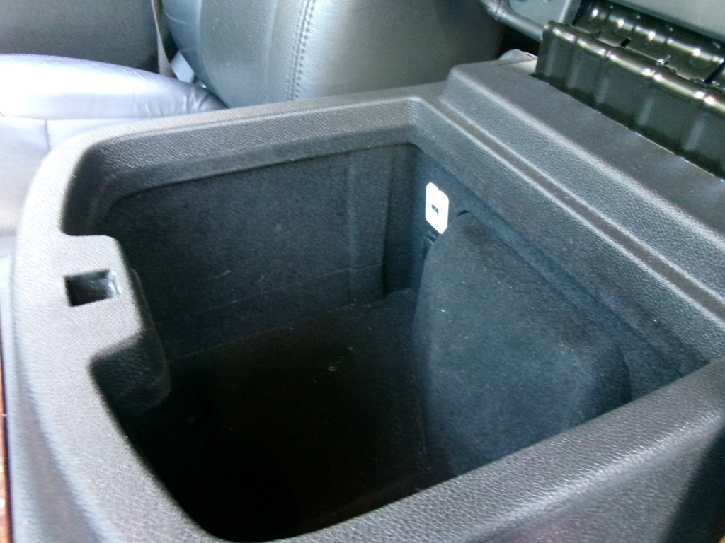 Used 2013 Chevrolet Avalanche LTZ RWD image 36