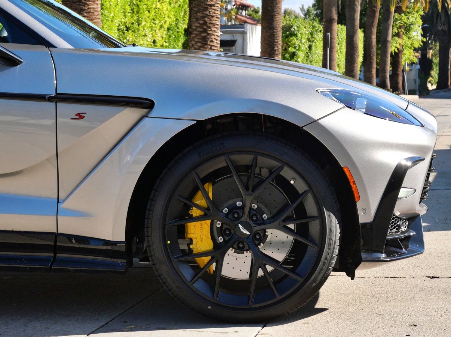 New 2026 Aston Martin DBX S image 4