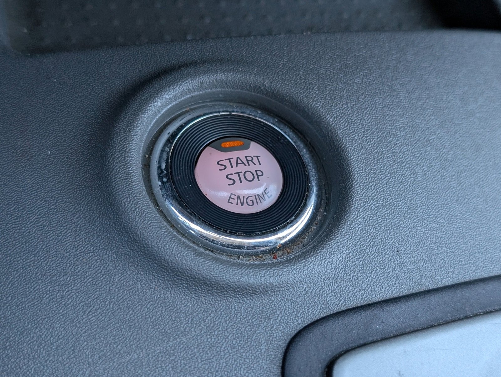 Used 2020 Nissan Frontier SV w/ Midnight Edition Floor Mats image 20