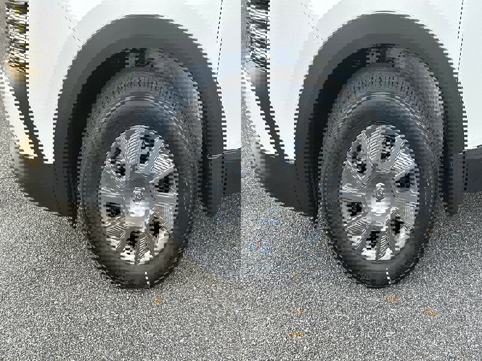 New 2026 Nissan Kicks S image 11