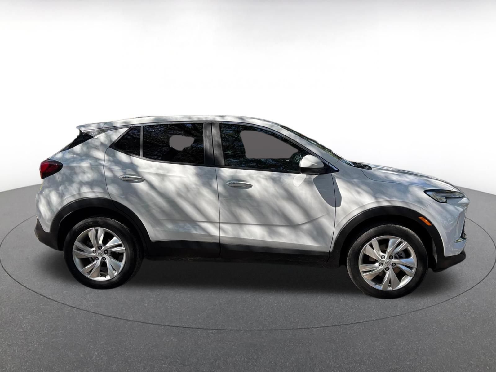 Used 2025 Buick Encore GX Preferred AWD/4WD image 13