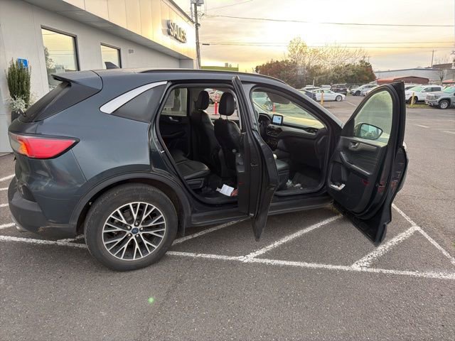 Used 2022 Ford Escape SEL w/ Class II Trailer Tow Package image 10