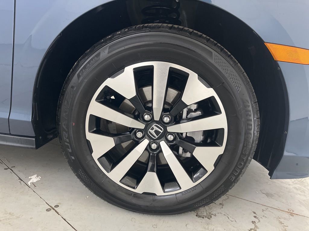 Used 2025 Honda Odyssey EX-L image 18
