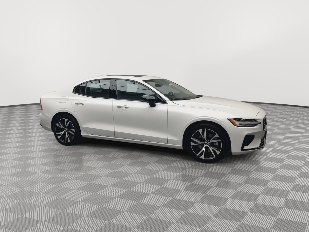 Used 2024 Volvo S60 B5 Plus image 39