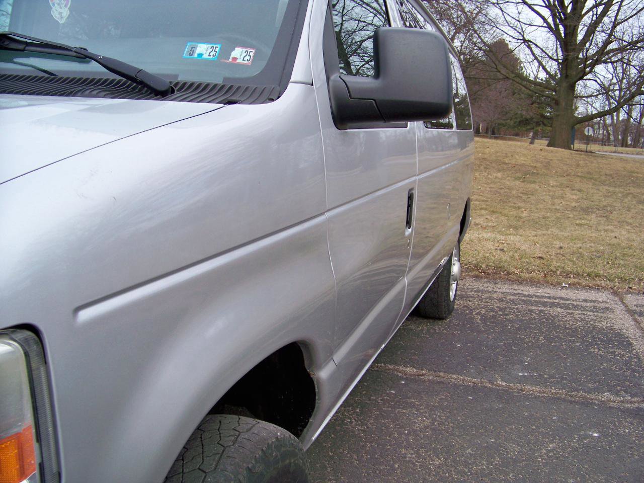 Used 2010 Ford E-350 and Econoline 350 XL image 10