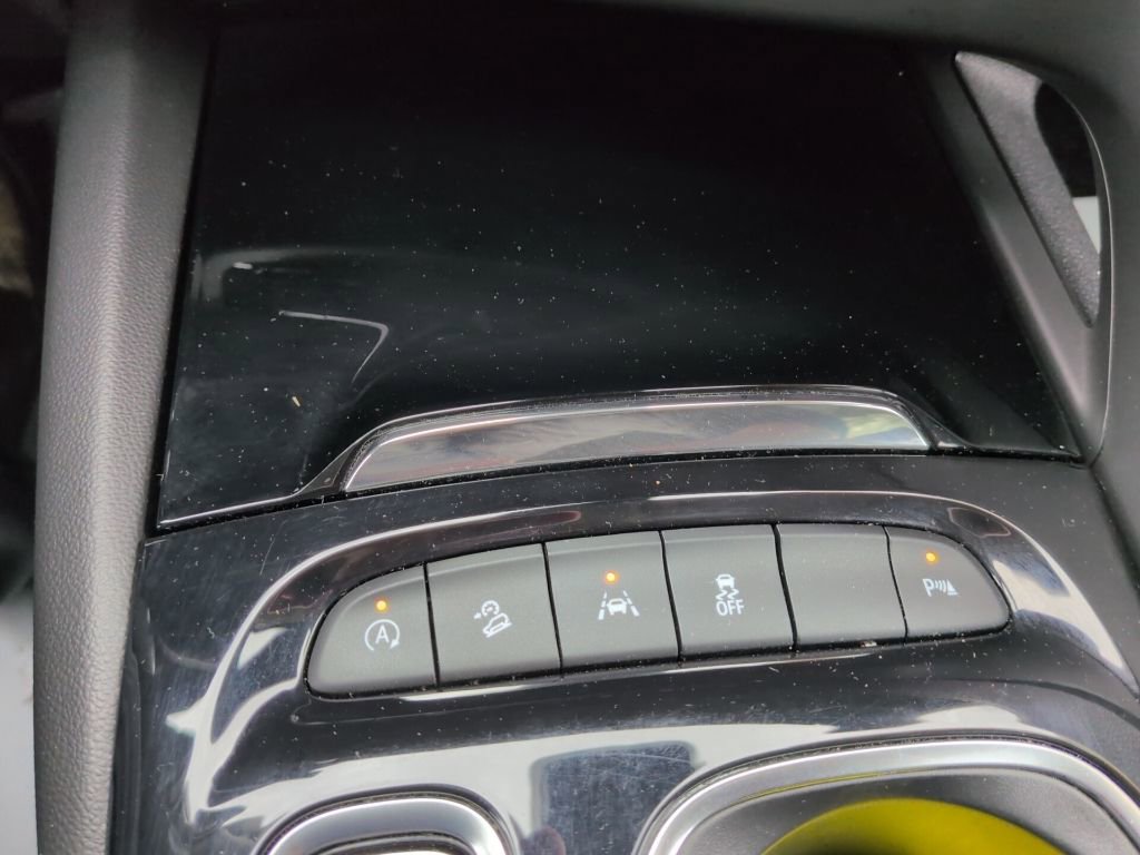 Used 2022 Buick Envision Avenir w/ Safety Package image 43