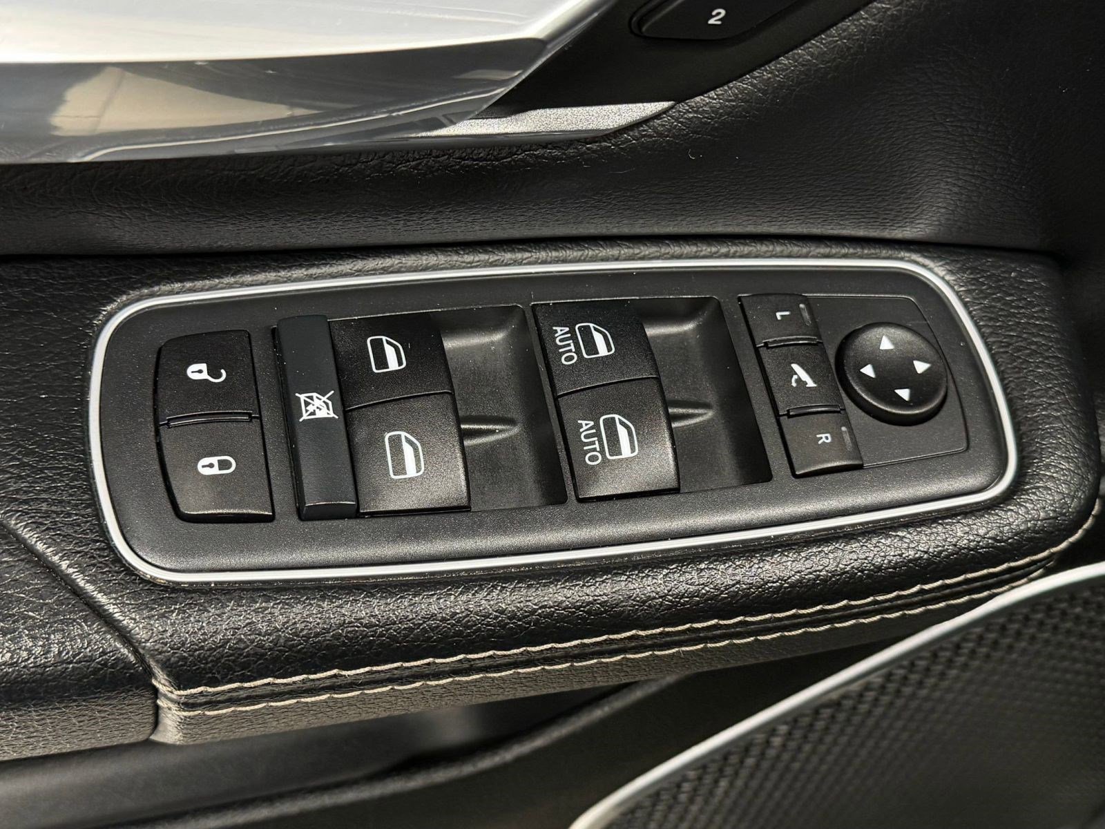 Used 2020 RAM 1500 Laramie AWD/4WD image 18
