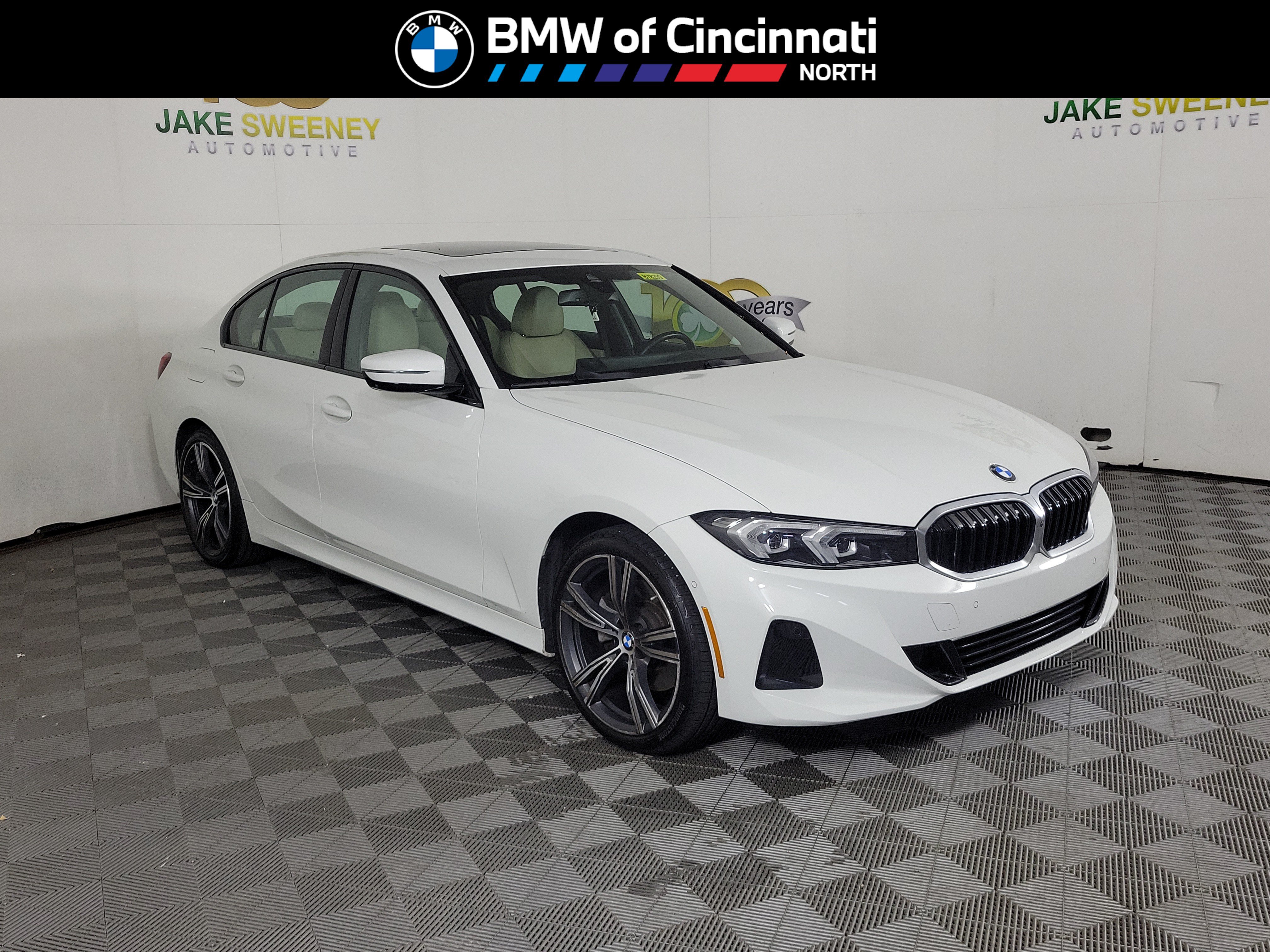 Used 2023 BMW 330i xDrive Sedan w/ Parking Assistance Package AWD/4WD image 1