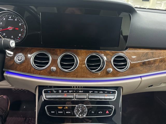 Used 2017 Mercedes-Benz E 300 4MATIC image 13