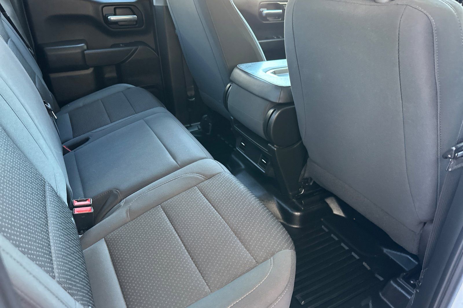 Certified 2022 GMC Sierra 1500 Pro w/ Pro Value Package image 18