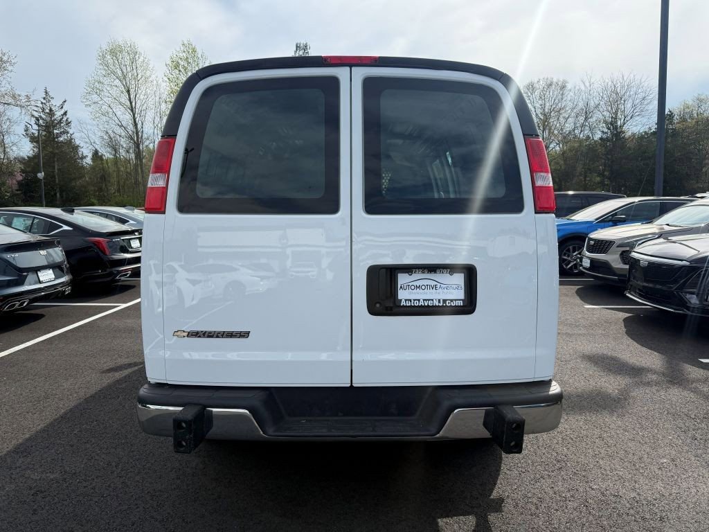 Used 2024 Chevrolet Express 2500 w/ Driver Convenience Package image 6