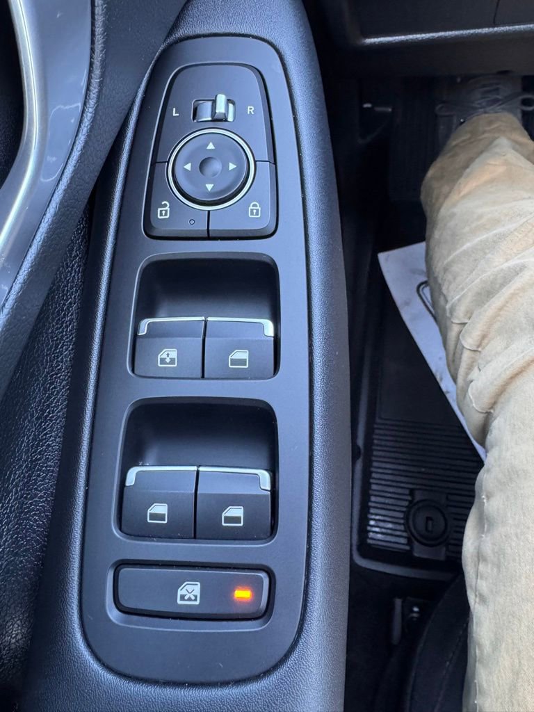 Used 2025 Hyundai Sonata SE image 21
