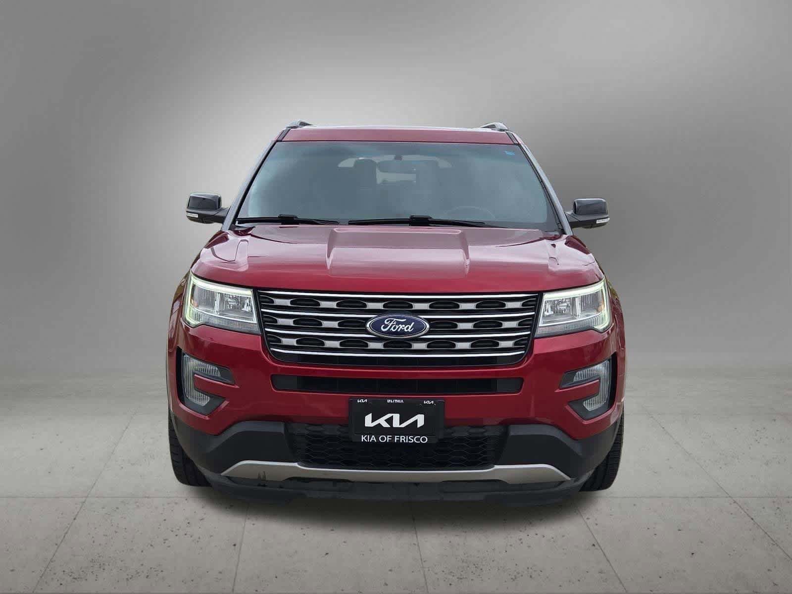 Used 2017 Ford Explorer XLT w/ Equipment Group 202A FWD image 9