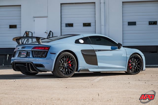 Used 2018 Audi R8 V10 w/ Premium Package image 5