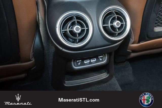 Used 2024 Alfa Romeo Stelvio Ti image 23